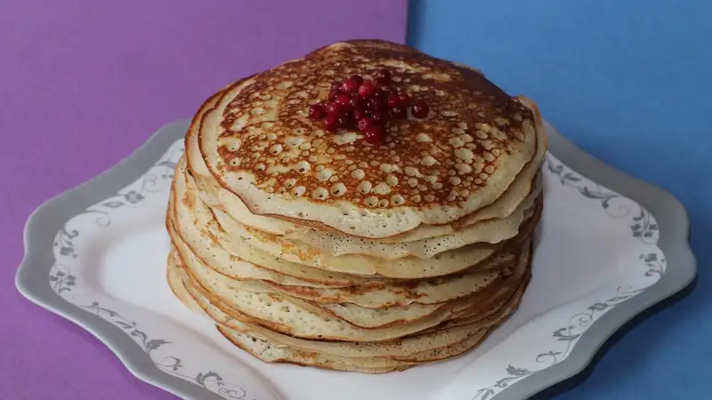 масленица 2024: рассказываем, сколько блинов в день рекомендуют съедать диетологи