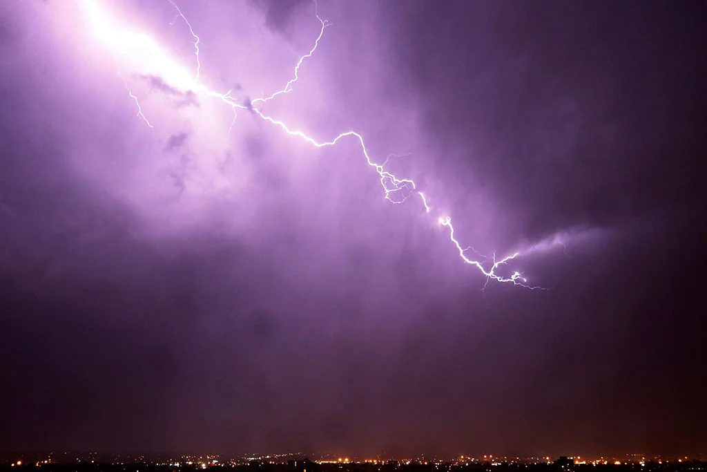 кому в казахстане посоветовали не выходить на улицу: погода в понедельник, 12 августа 2024