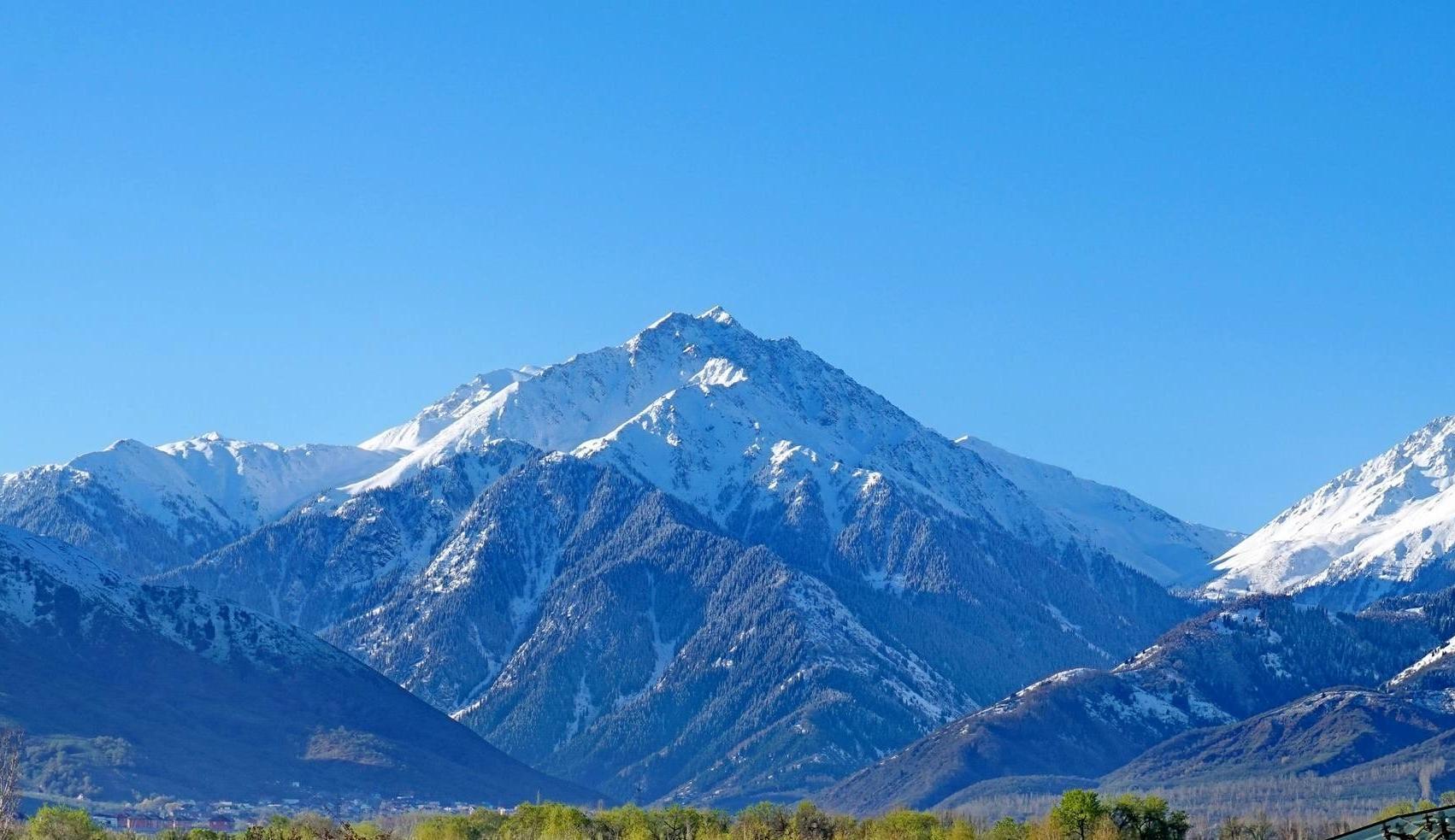 президент россии поручил договориться с казахстаном по туризму на приграничной горе белуха