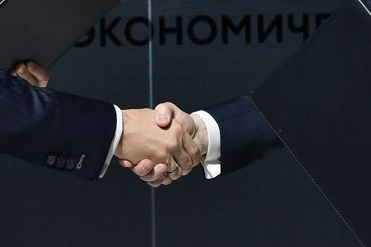 Кыргызстан внедряет российский опыт: банковское сопровождение госзакупок помогло сэкономить миллиарды сомов