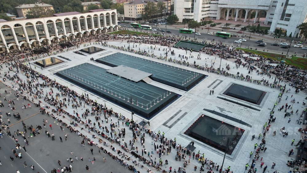 в бишкеке прошло торжественное открытие обновленной площади ала-тоо