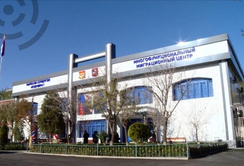 мигрантам из кыргызстана дали «зеленый свет» в рф: в стране откроют филиал мфц миграционной службы