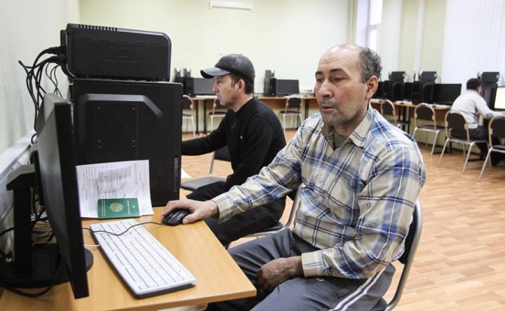 единые цены на экзамены по истории и русскому языку установили для мигрантов в рф