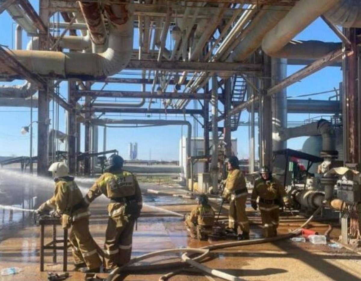 в казахстане ликвидировали пожар на газоперерабатывающем заводе