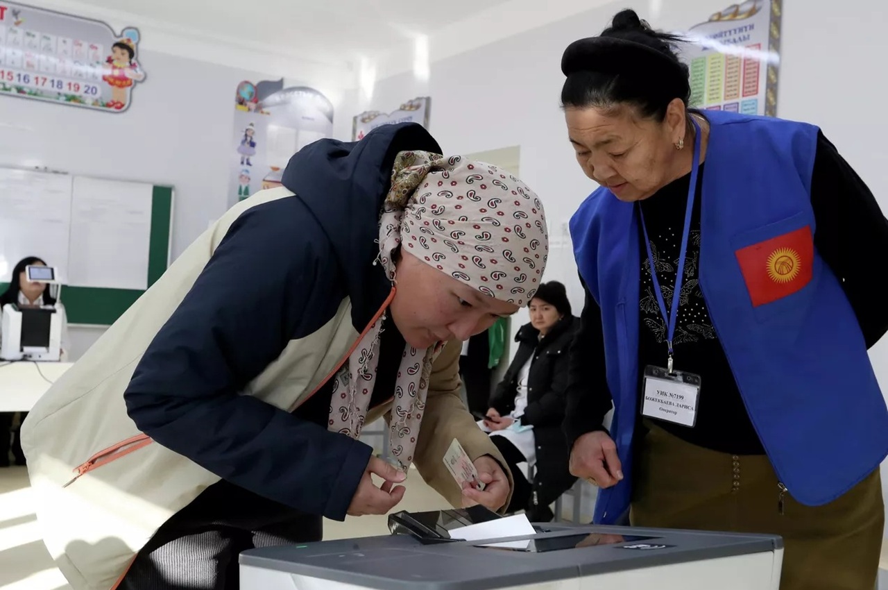 первые итоги выборов в кыргызстане: кандидаты в депутаты обогатили бюджет на 147 млн сомов