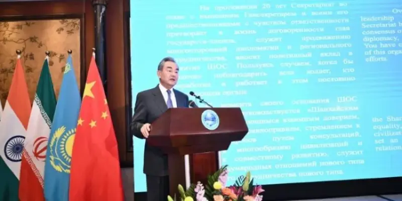 глава мид кнр призвал шос играть роль «стабилизирующего якоря» в мире