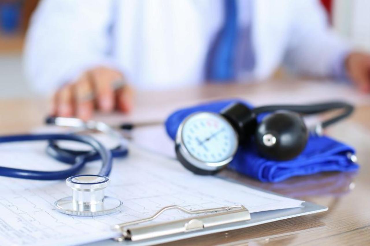 стало известно, кому сократят бесплатную медицинскую помощь в казахстане