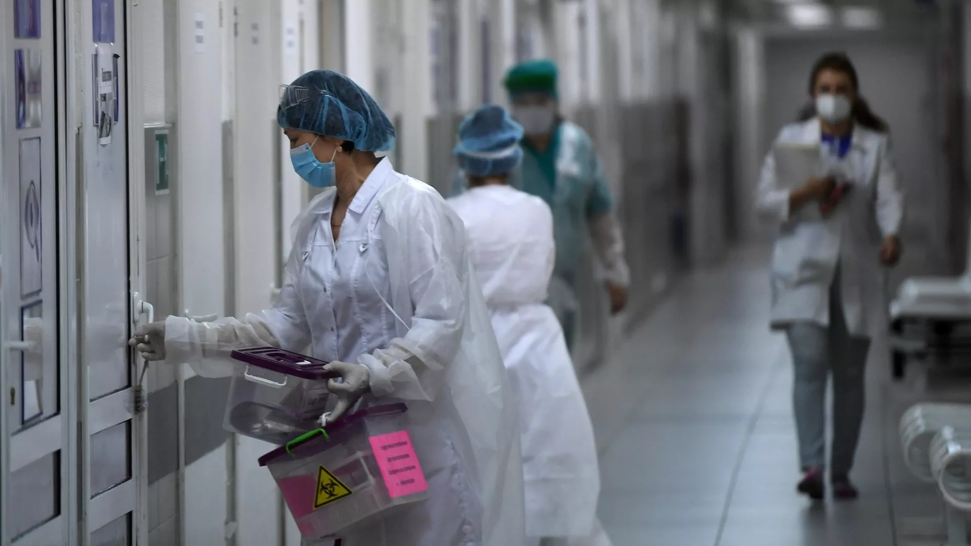 президент кыргызстана подписал указ о повышении зарплат медикам: у кого и насколько они вырастут