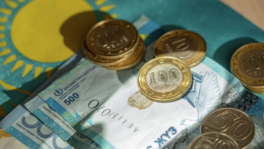 прожиточный минимум в казахстане за месяц вырос на 1,2%