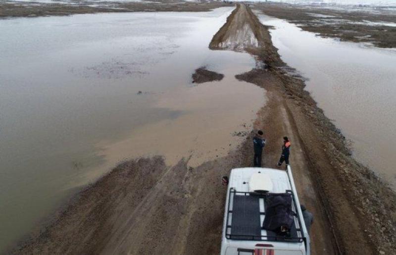 из-за паводка в 13 регионах казахстана закрыты республиканские трассы