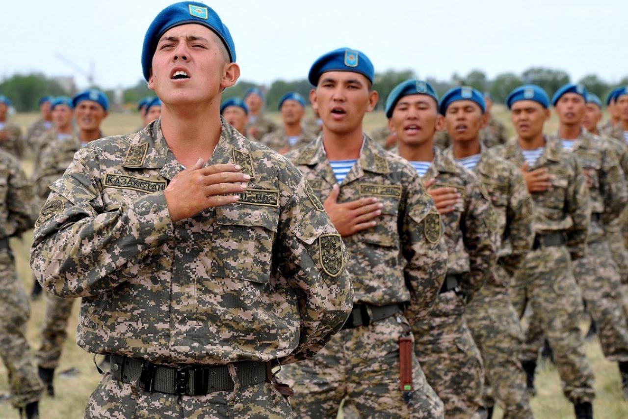 Центральная Азия в эпицентре новой Большой Игры: Запад предлагает региону бусы и пушки