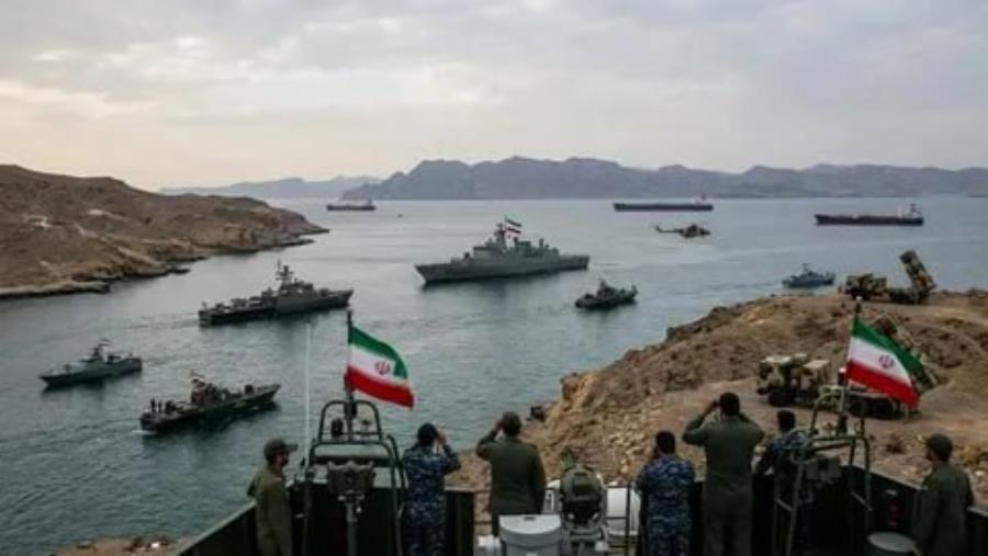 Иранские дроны ударили по кораблям США: хроника войны на Ближнем Востоке (21 апреля 2026)