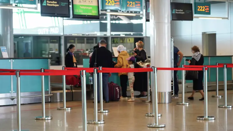 иностранцев могут обязать сдавать отпечатки пальцев для получения разрешения на проживание в казахстане