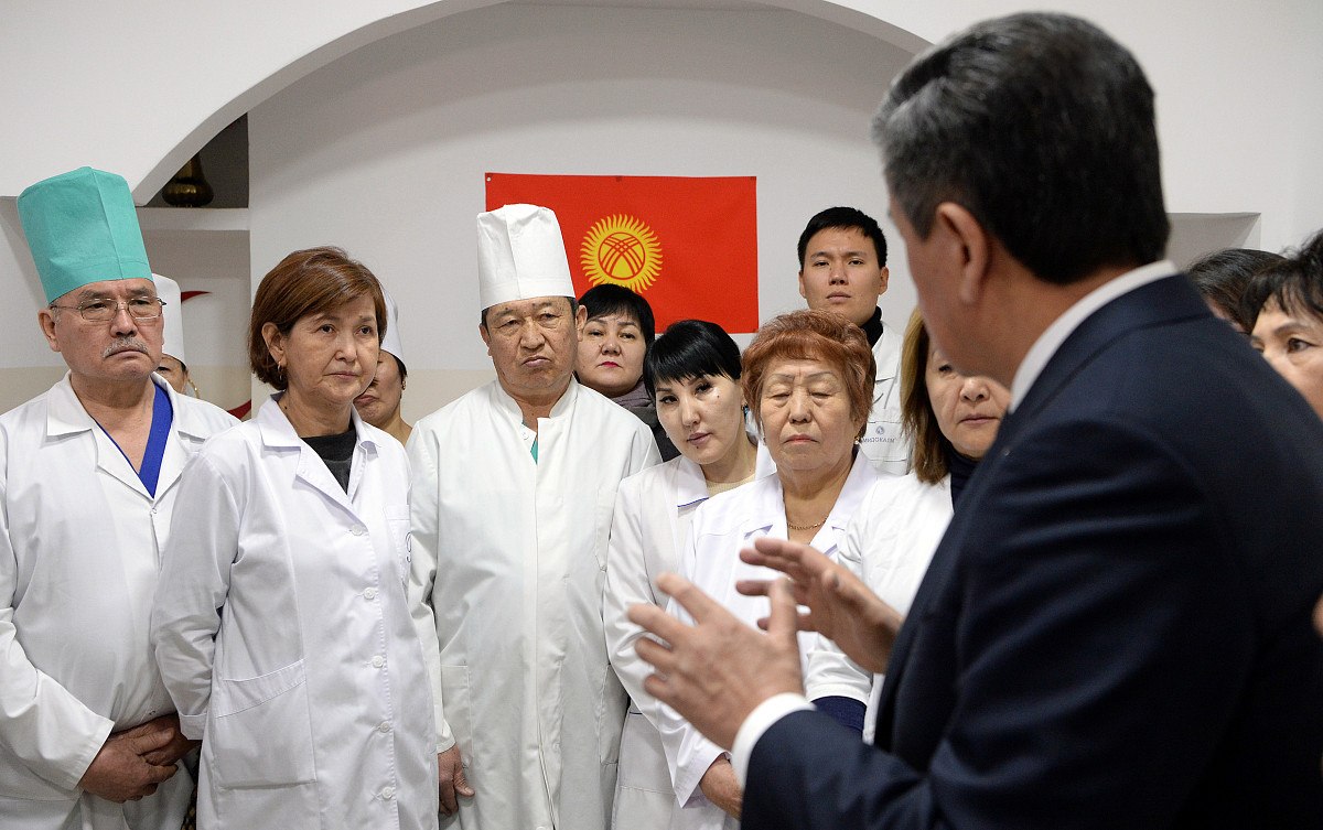 Энергетическая «оттепель», повышение зарплат и ужесточение цифрового контроля: что изменится в Кыргызстане с 1 апреля 2026 года