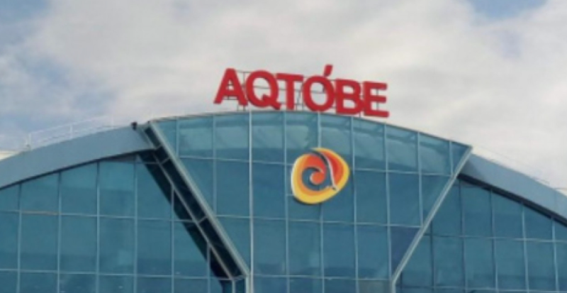 взлетно-посадочная полоса ушла под воду: в казахстане закрыли аэропорт актобе (видео)