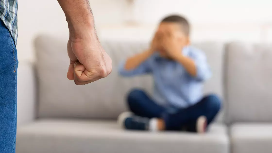 полиция не поверила отцу: отчим до смерти избил 4-летнего ребенка в алматы