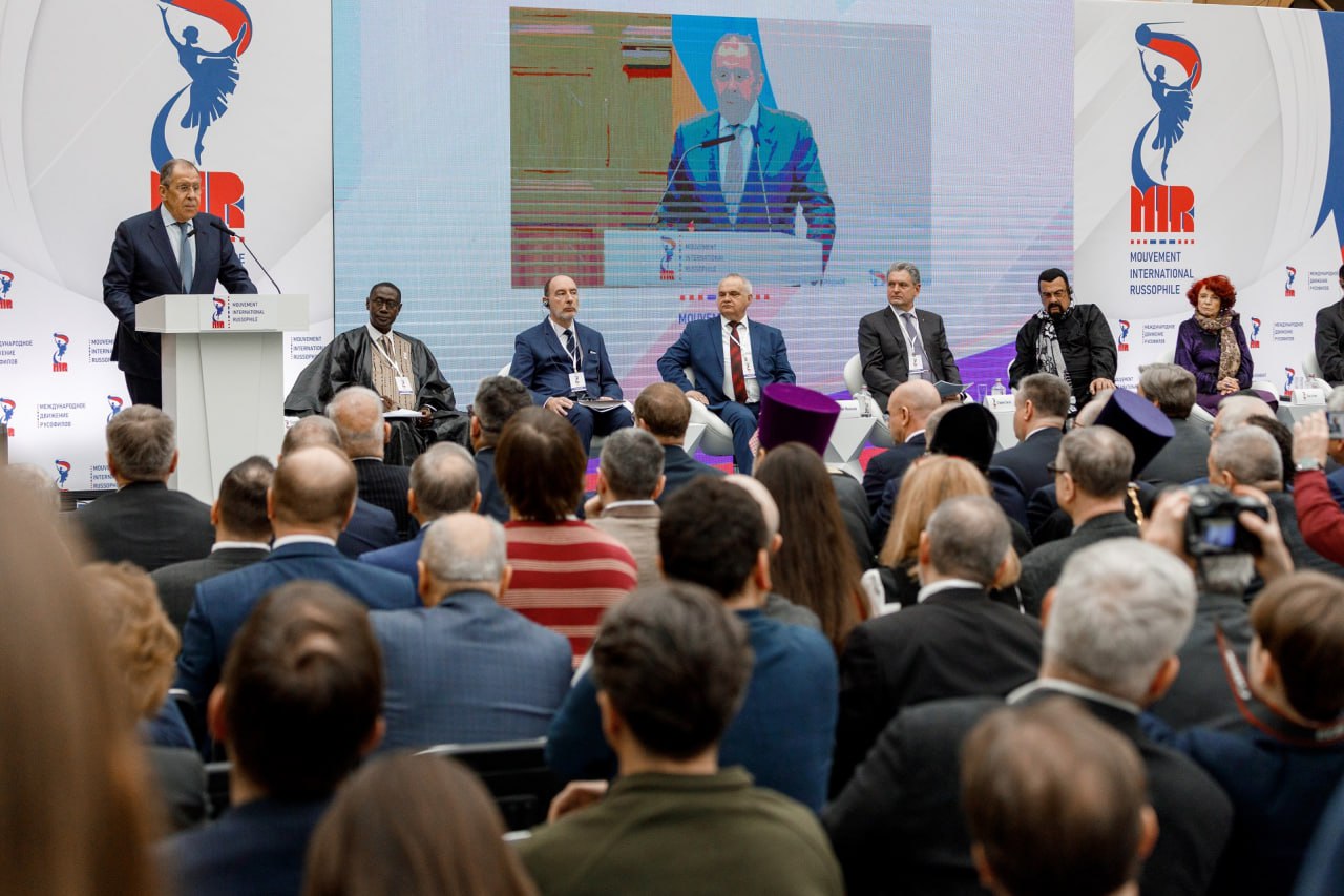 Общий аршин: любовь к России как антиколониальная революция