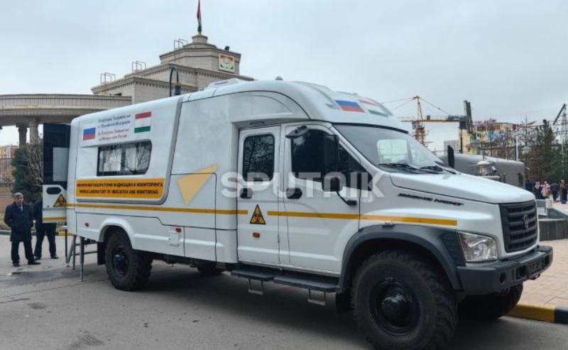 Таджикистан получил от России мобильные противовирусные комплексы