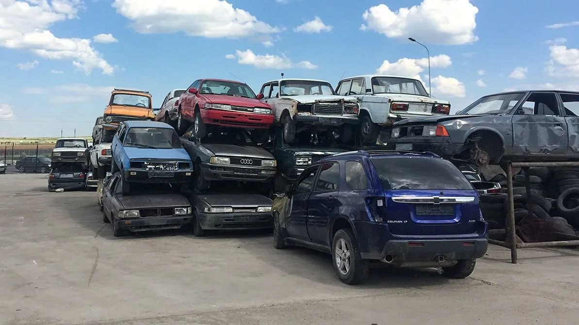 В Казахстане возобновляется утилизация автохлама: куда сдавать старые машины, какие скидки предусмотрены
