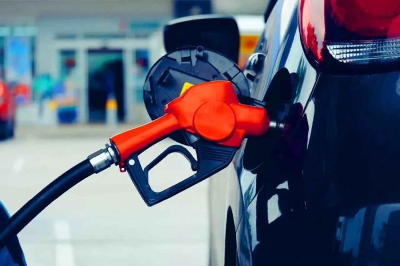 россия ввела ограничения на экспорт бензина