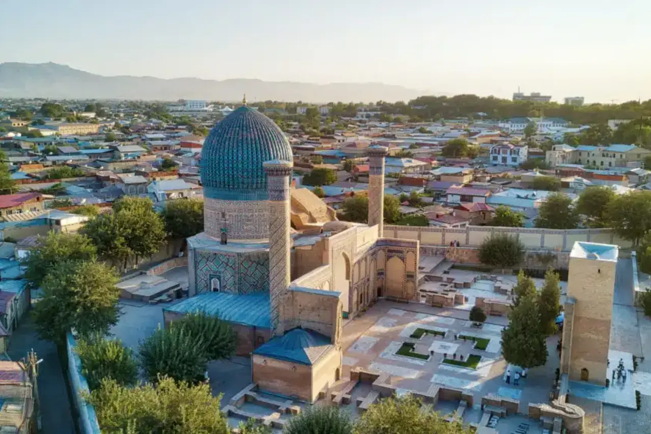 более трети от иностранного туристического потока в узбекистан составляют граждане россии