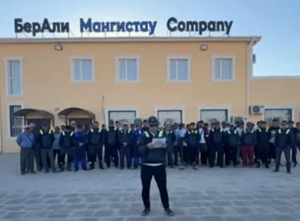 нефтяники из казахстана вновь требуют стабильности и денег