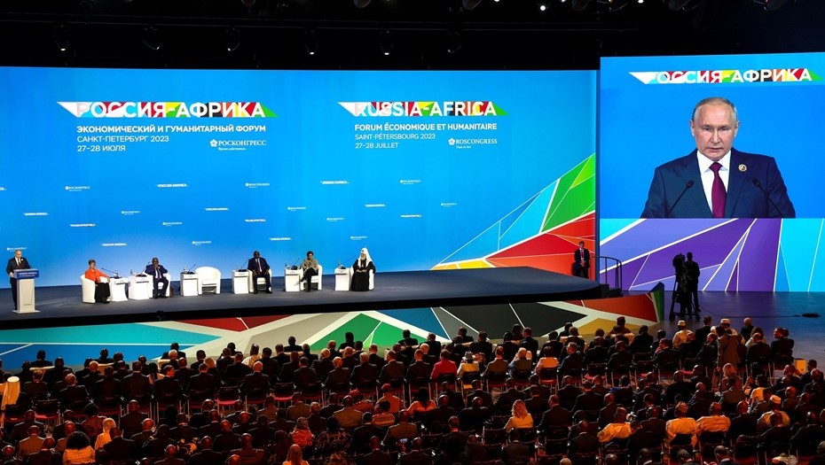 путин: транспортный коридор север - юг позволит наладить удобные поставки товаров в африку