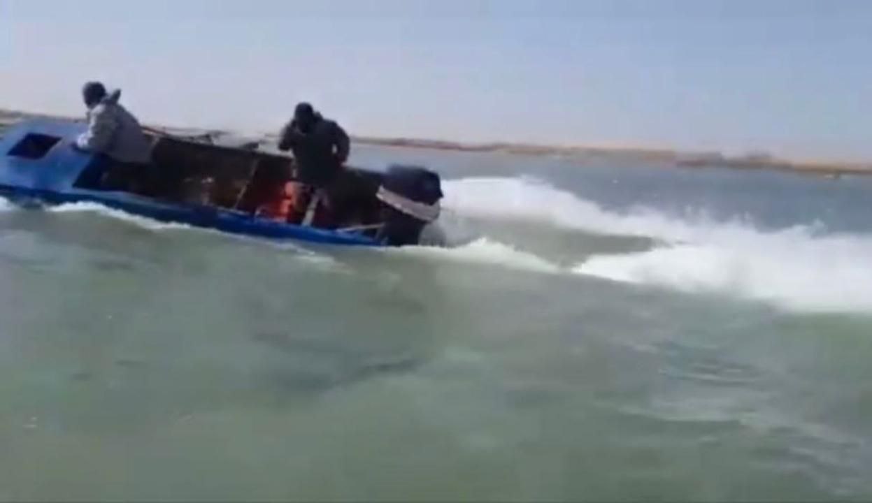 в казахстане браконьеры хотели утопить егеря