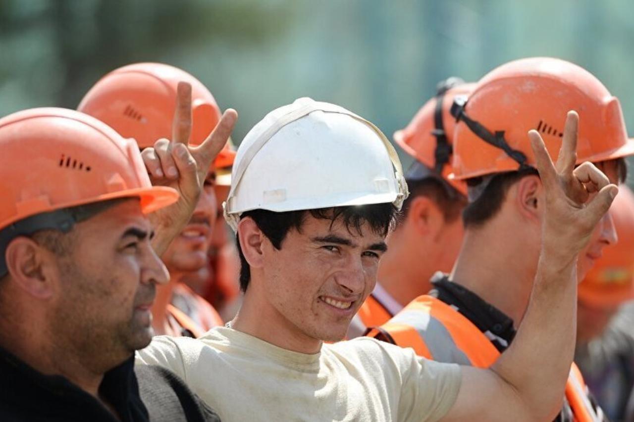 «нг»: мигранты из центральной азии заинтересовались западом