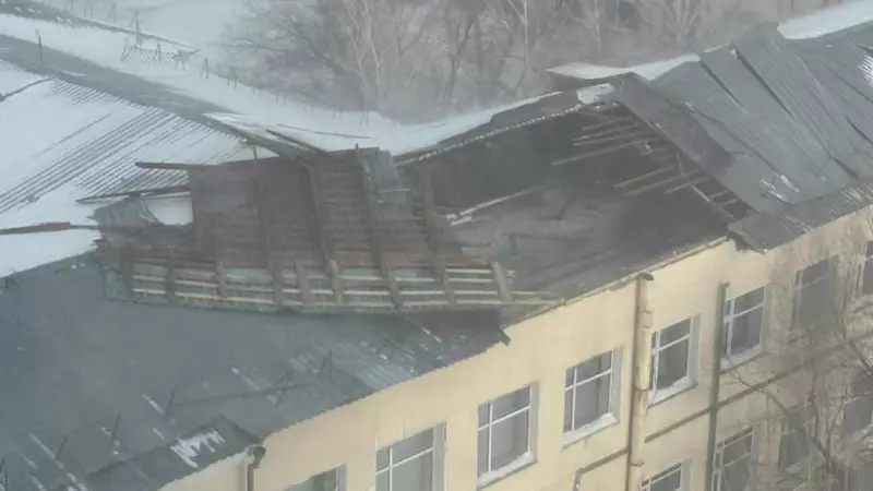 в астане ураганный ветер повредил крышу агротехнического университета