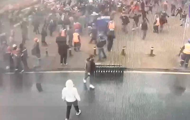 известия: причиной массовой драки в санкт-петербурге могла стать бесплатная еда