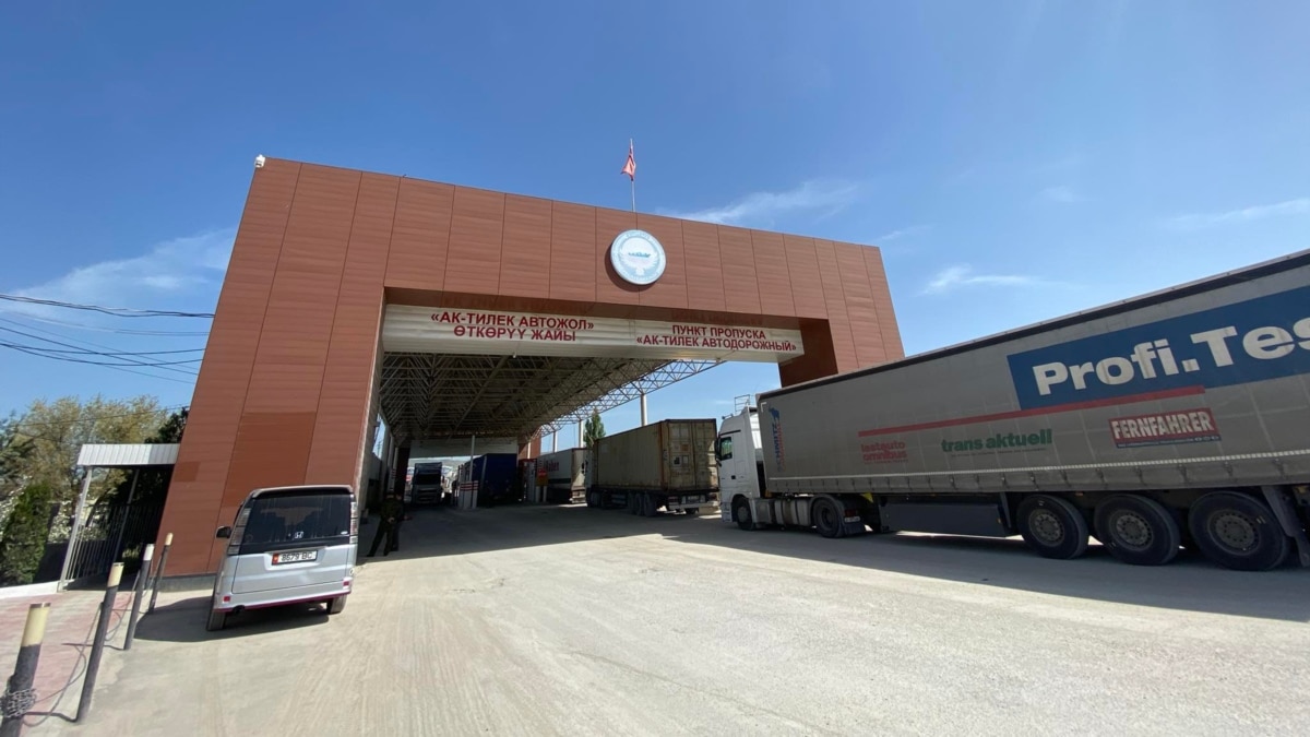 на кпп на границе казахстана с кыргызстаном скопилось 410 грузовиков