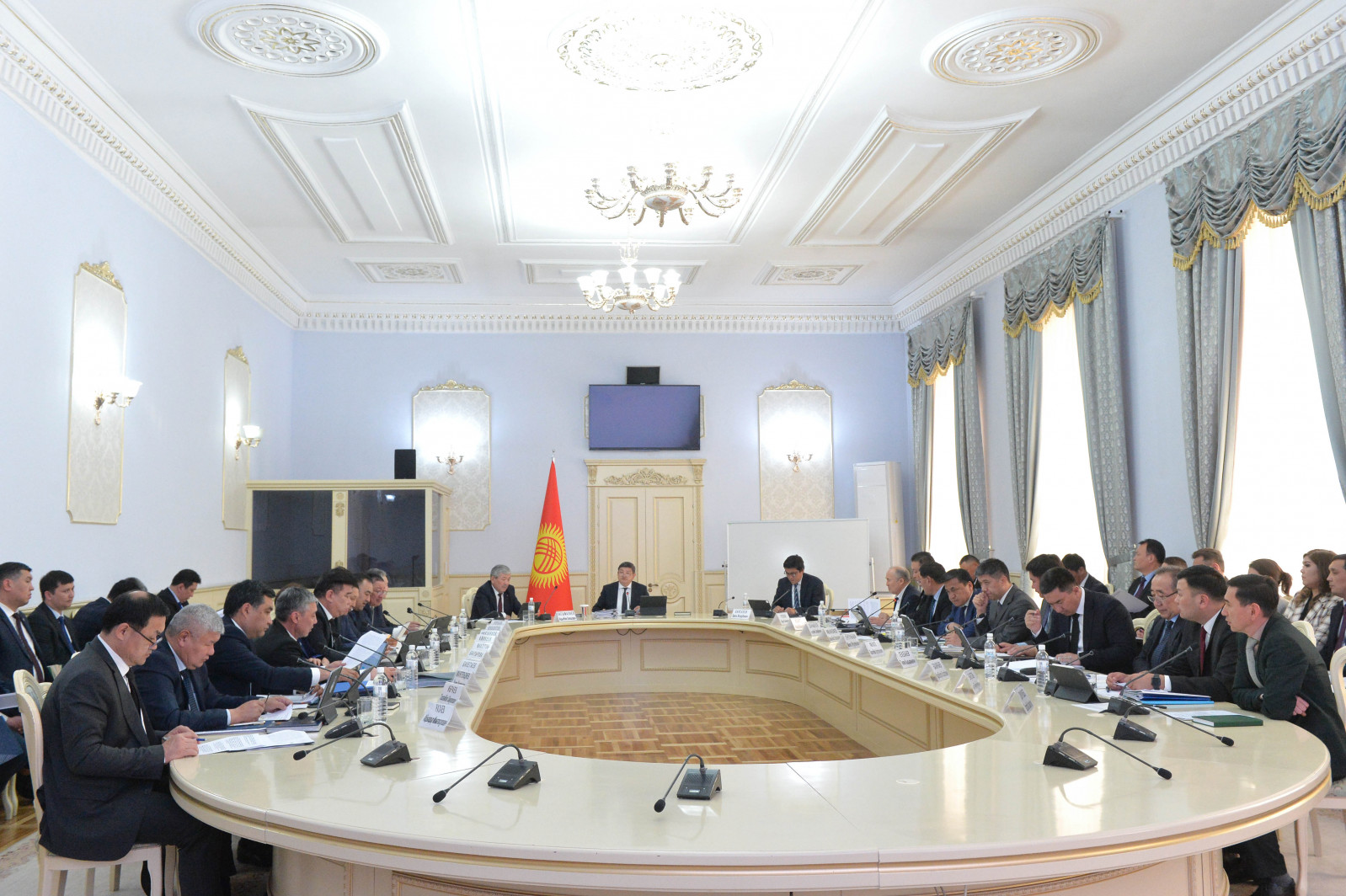 в киргизии продлили упрощенный визовый режим с 11 государствами 