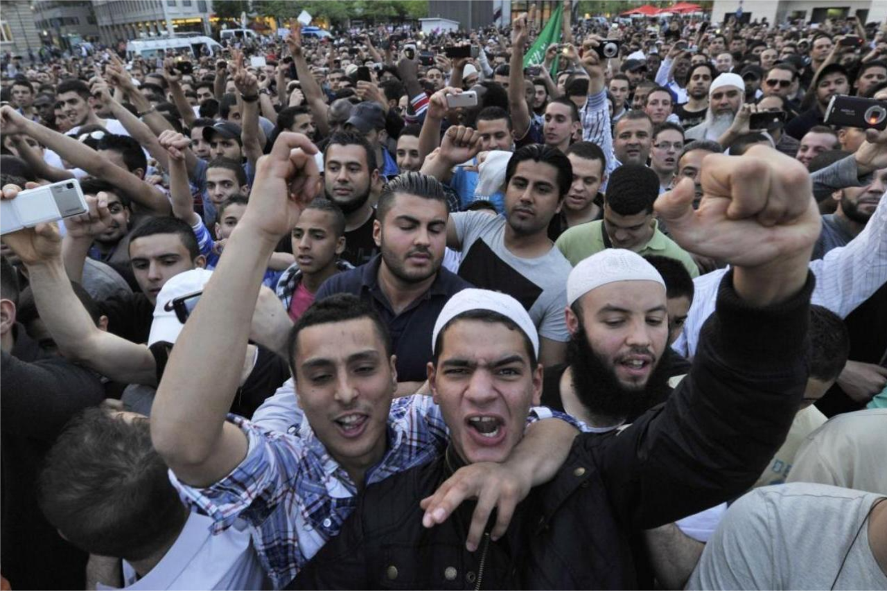 Риск радикальных настроений: как иранские события могут сказаться на Кыргызстане