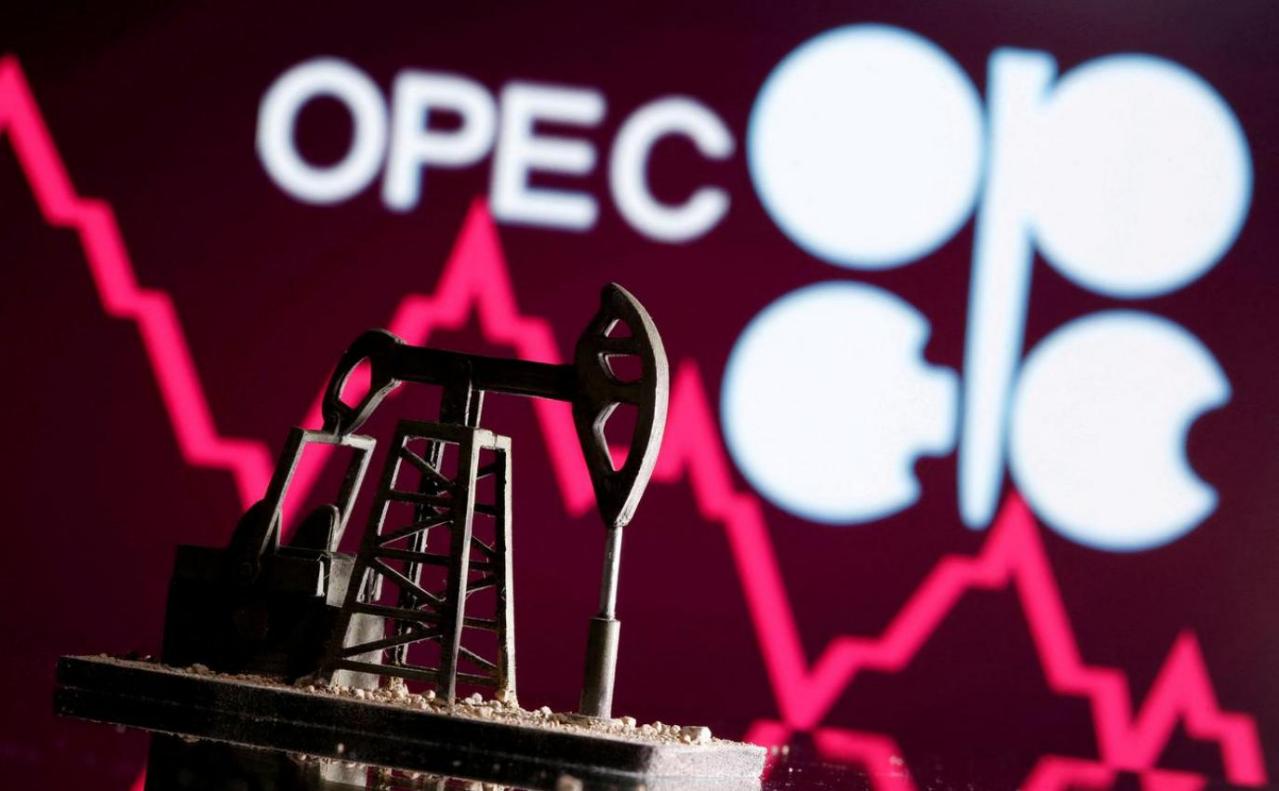 в опек произошло резкое падение добычи нефти