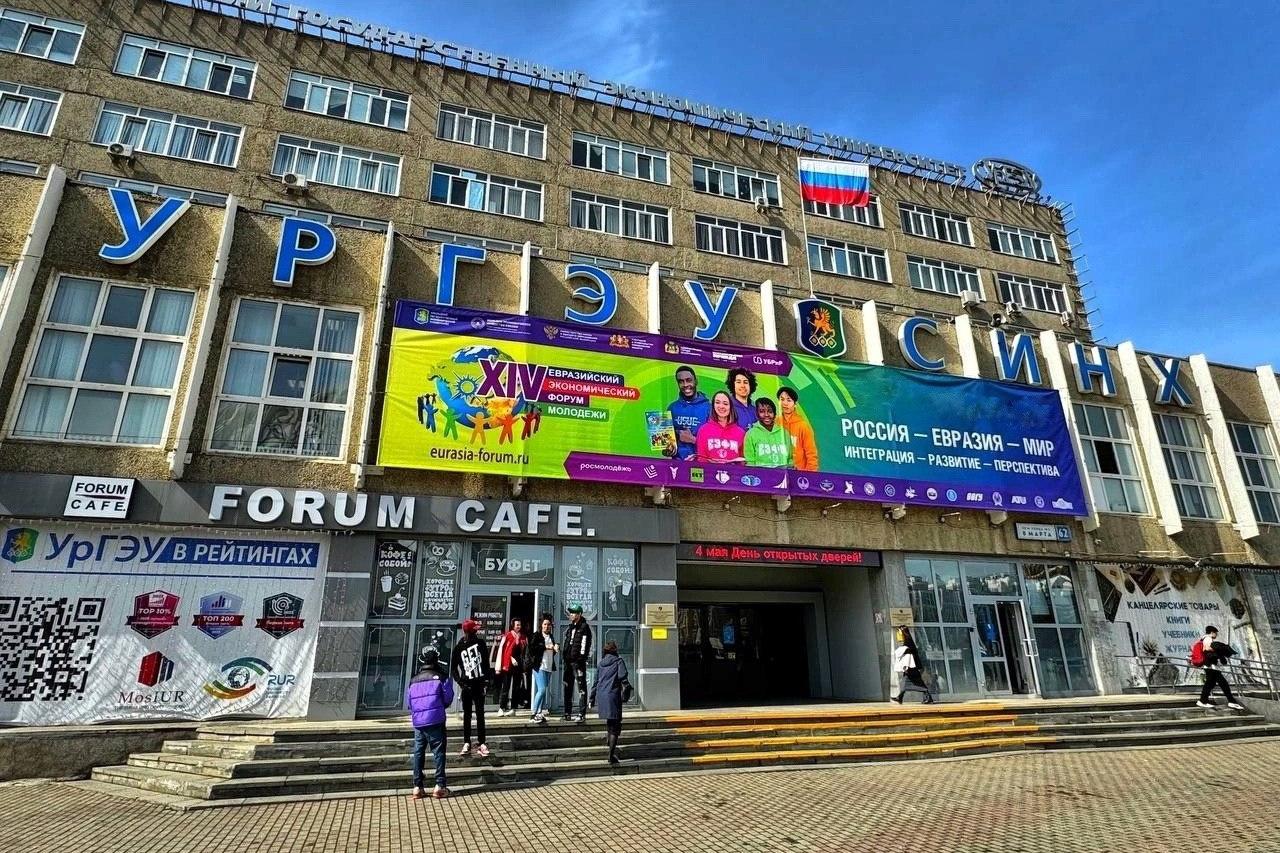 «Выжившие после украинских бомбежек просто просят воды и хлеба, а в Индии все устали от новостей Би-Би-Си»