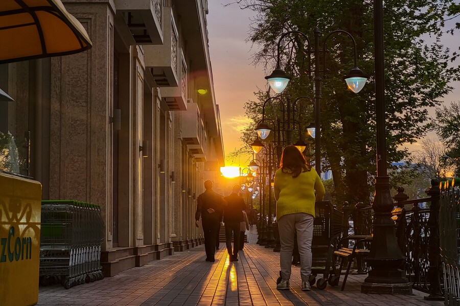 тепло, местами дожди и грозы: погода в странах центральной азии в субботу, 20 апреля 2024