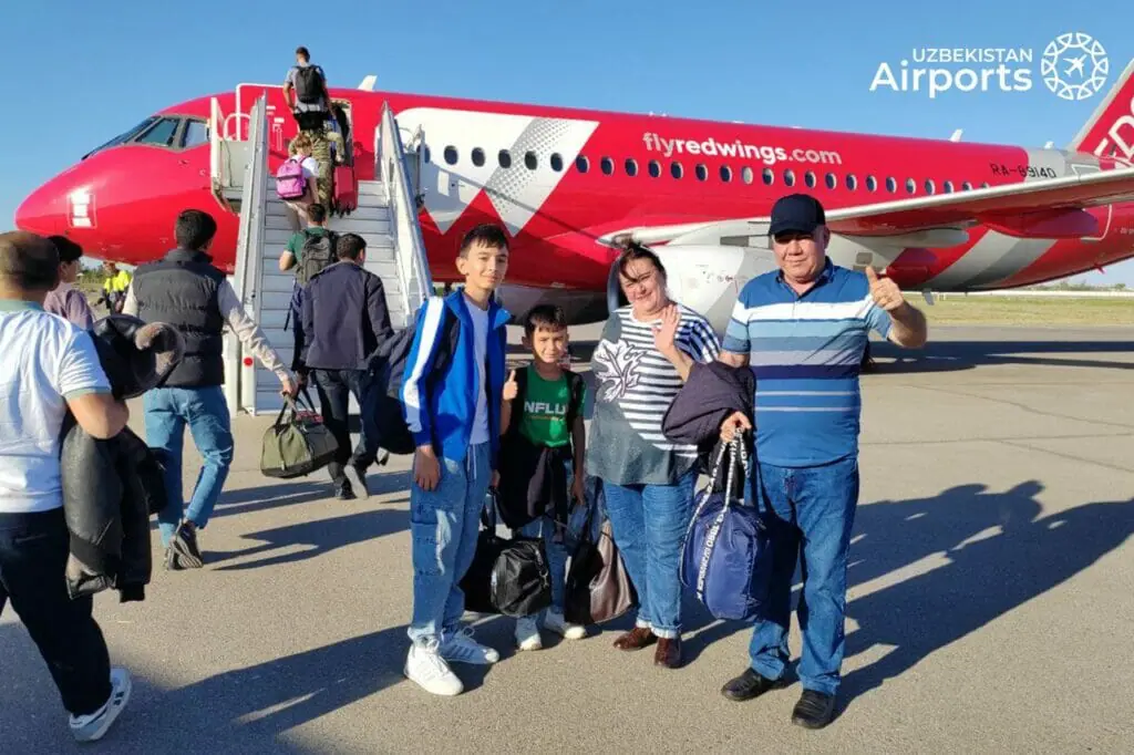 более 10 часов ожидания: вылет самолета из бухары в екатеринбург задержали из-за поломки