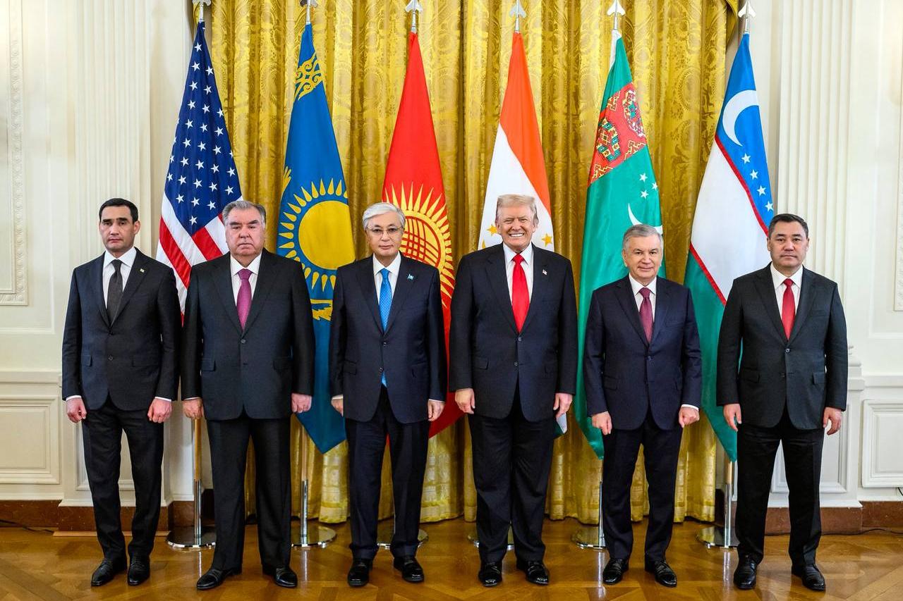 «С5+1»: Как китайский проект ««Один пояс — один путь» будет объезжать геополитический «шлагбаум» от Дональда Трампа