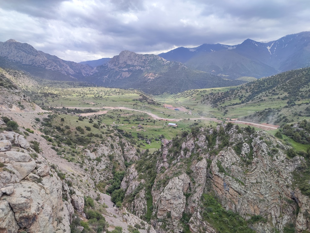 прохлада и сильный ветер в узбекистане, похолодание и дожди в кыргызстане: погода на предстоящие субботу и воскресенье, 7 и 8 сентября 2024