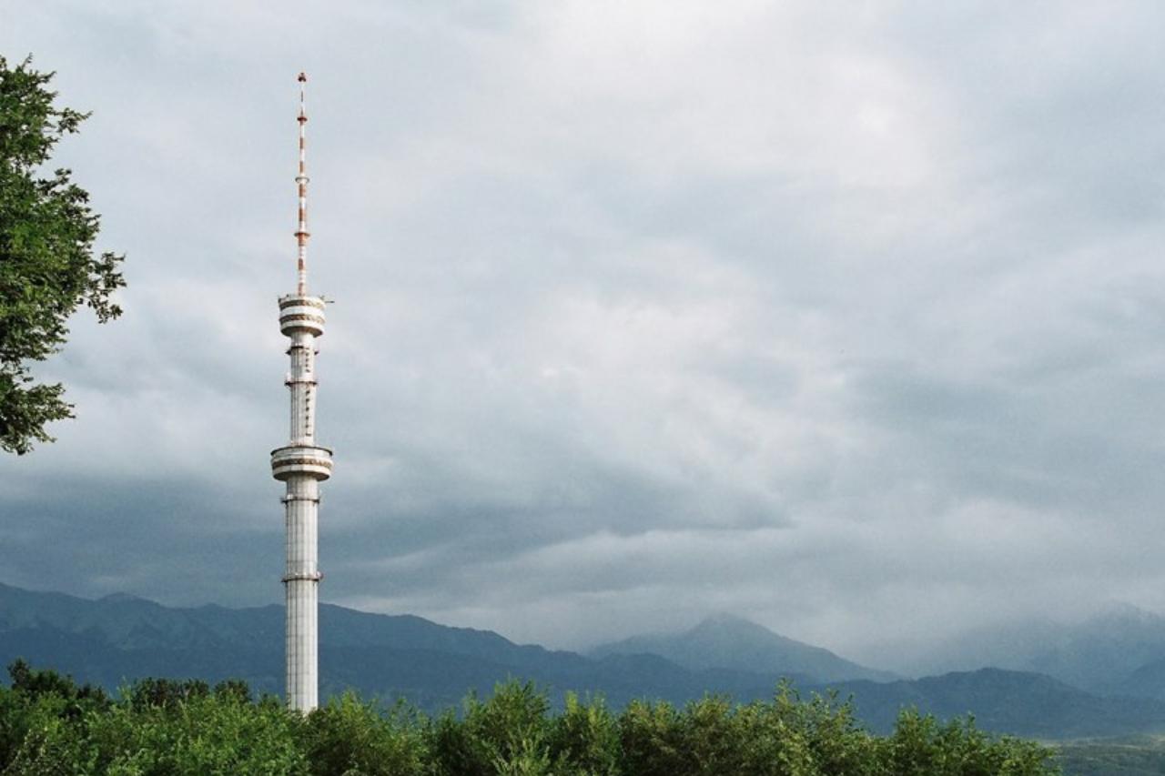 в казахстане не работает телевидение и радио 