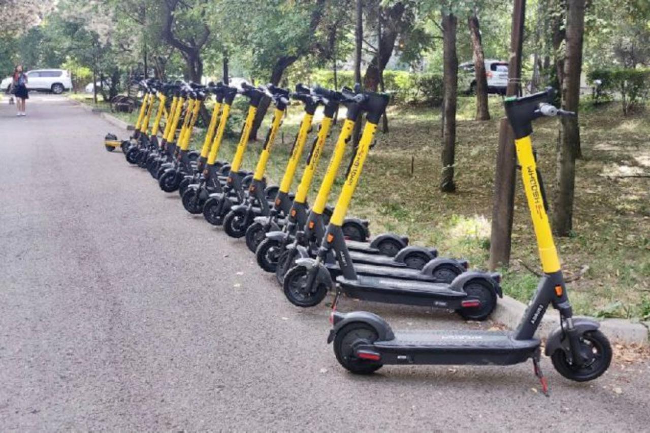 В Казахстане вводятся новые правила для электросамокатов: водительские удостоверения, штрафы и регистрационные номера