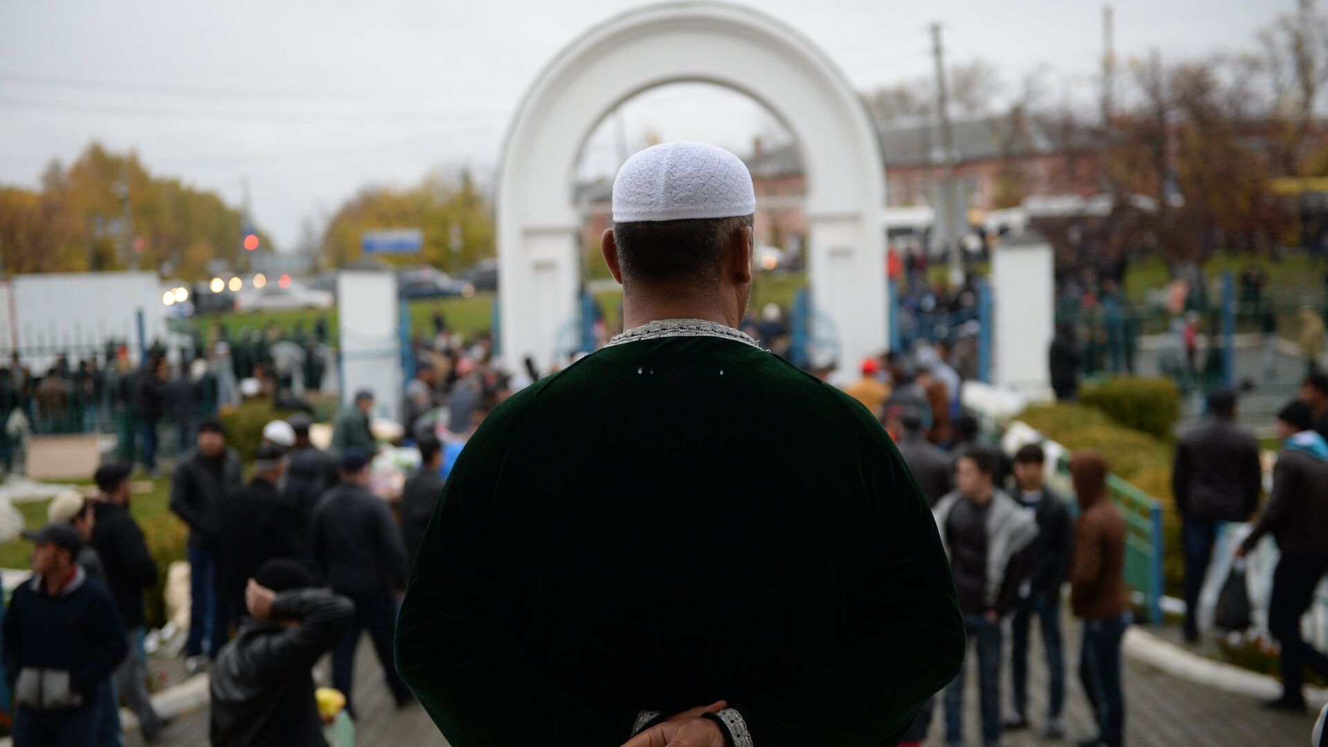 С удостоверением и регистрацией: деятельность религиозных проповедников в Кыргызстане берут под контроль