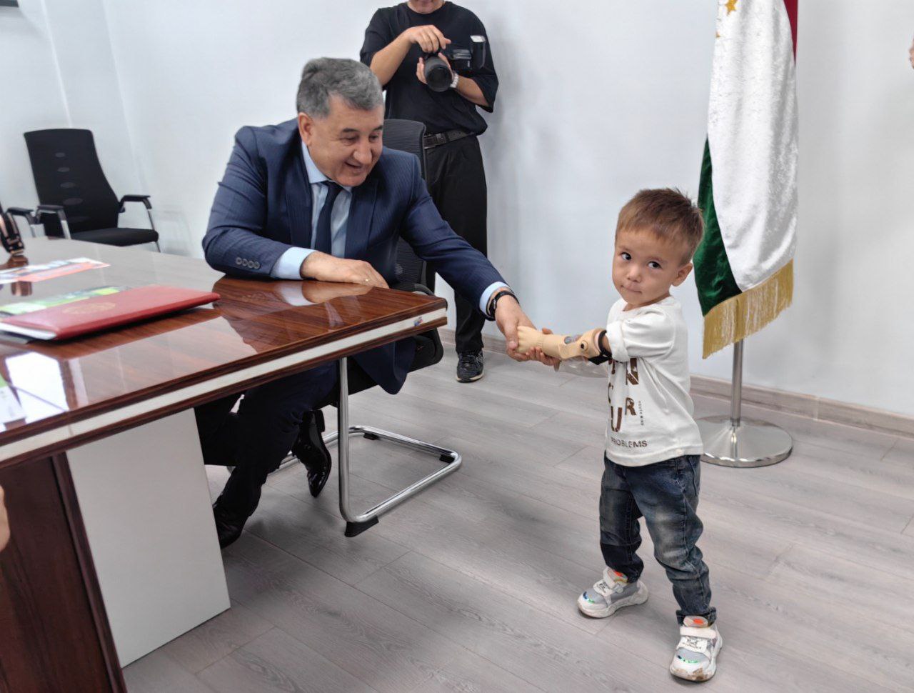 Таджикские дети-инвалиды получат бионические киберпротезы из России