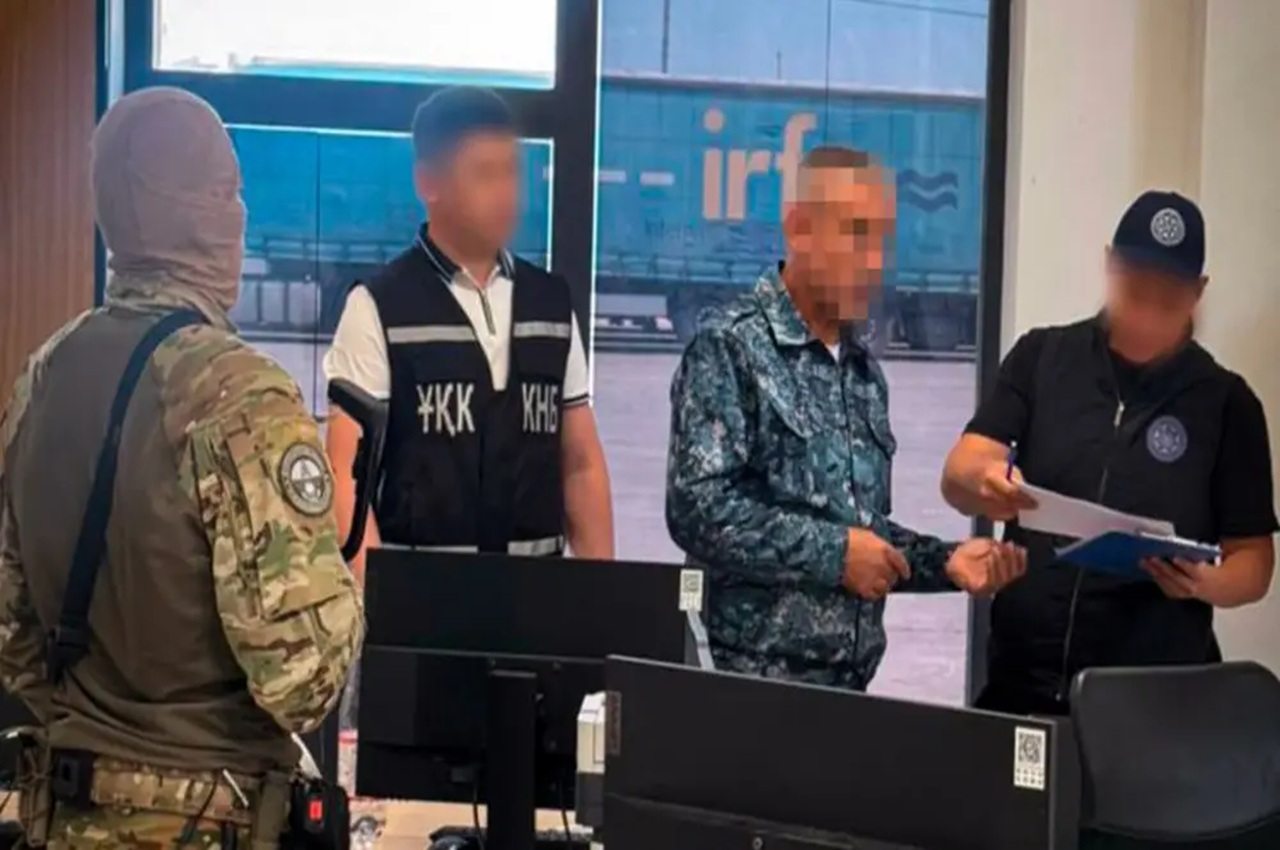 кнб обезвредил группу нелегальных таможенных посредников в туркестанской области