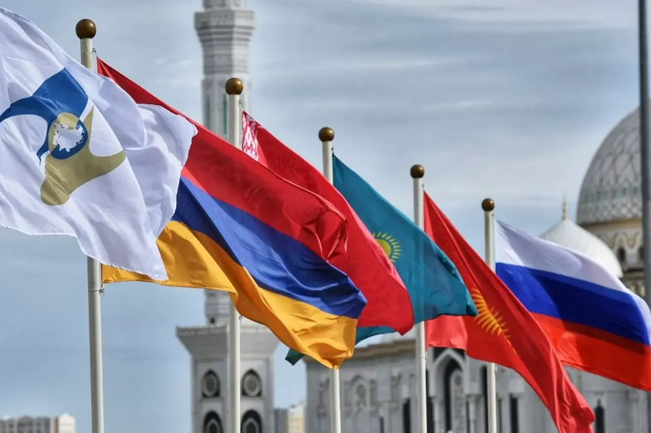 страны еаэс демонстрируют экономический рост выше среднемирового уровня
