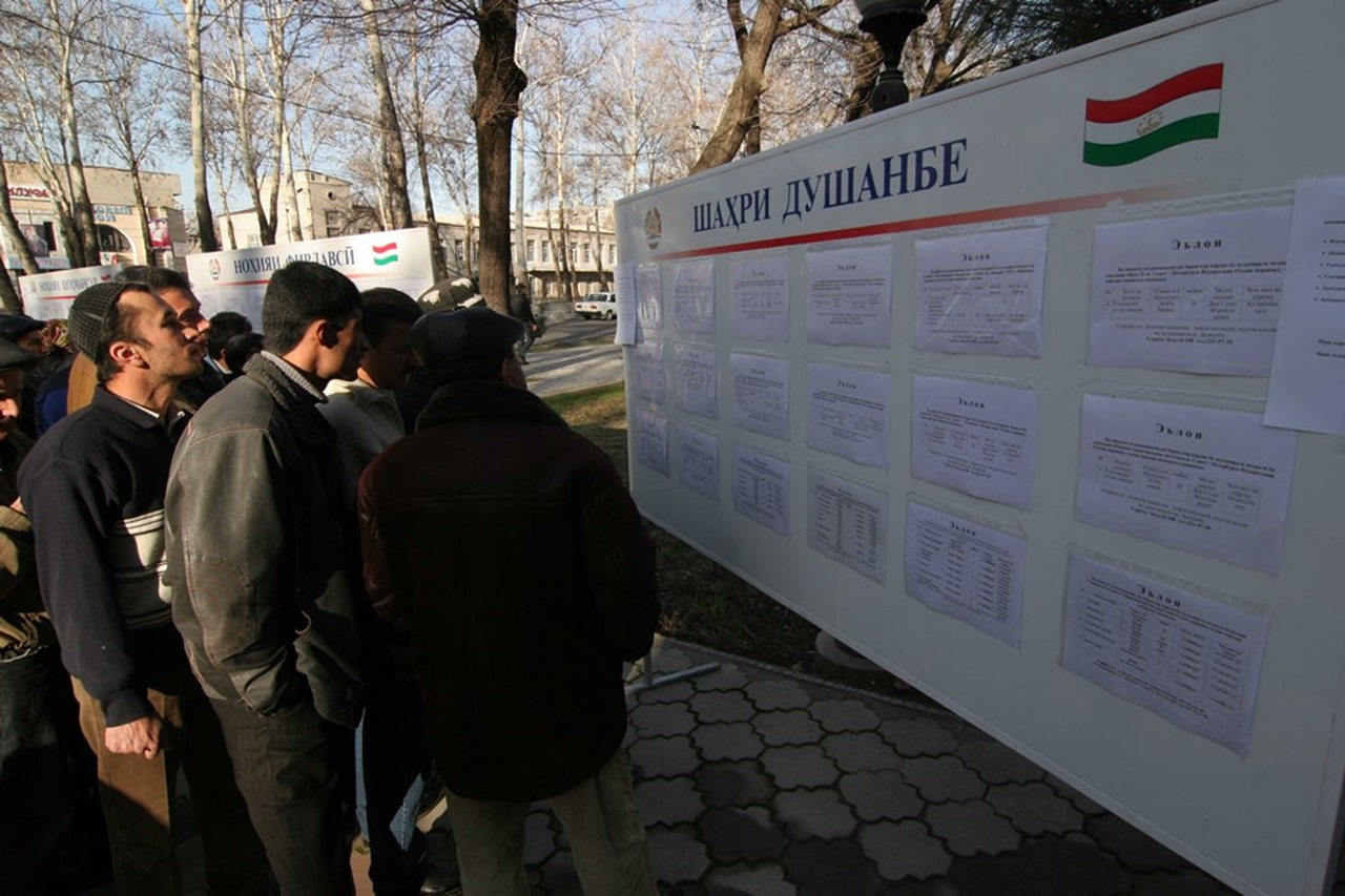 в таджикистане обострилась конкуренция на рынке труда: на одну вакансию свыше шести соискателей