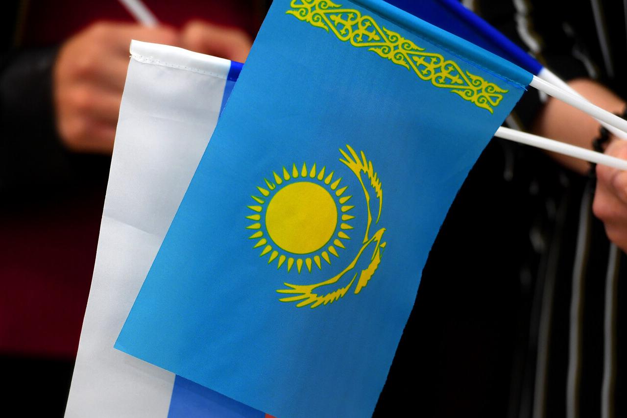 мид казахстана опроверг слухи о введении визового режима с россией