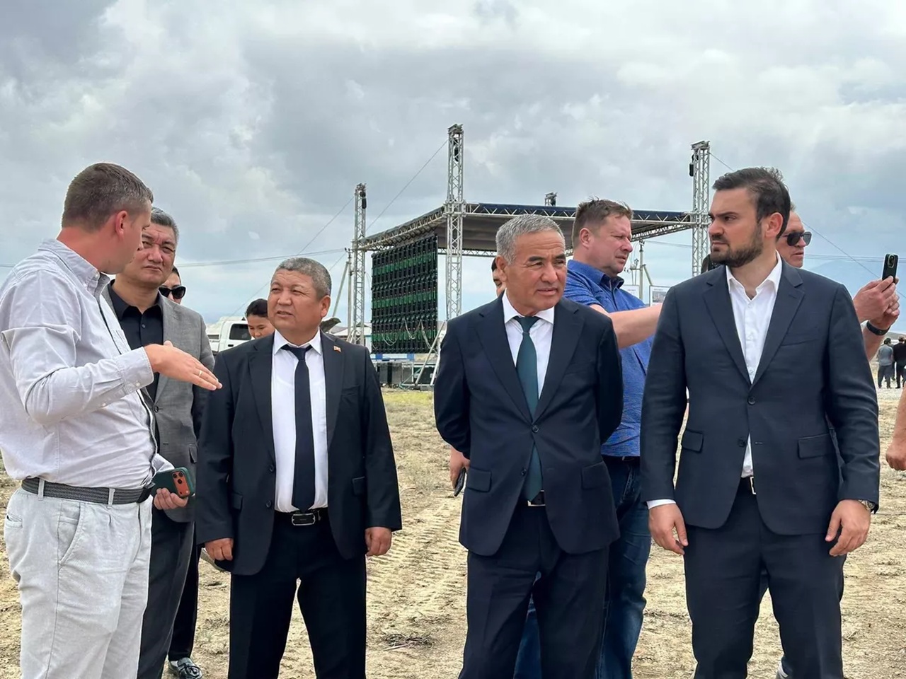 в кыргызстане при поддержке россии началось строительство новой школы на 1 200 мест