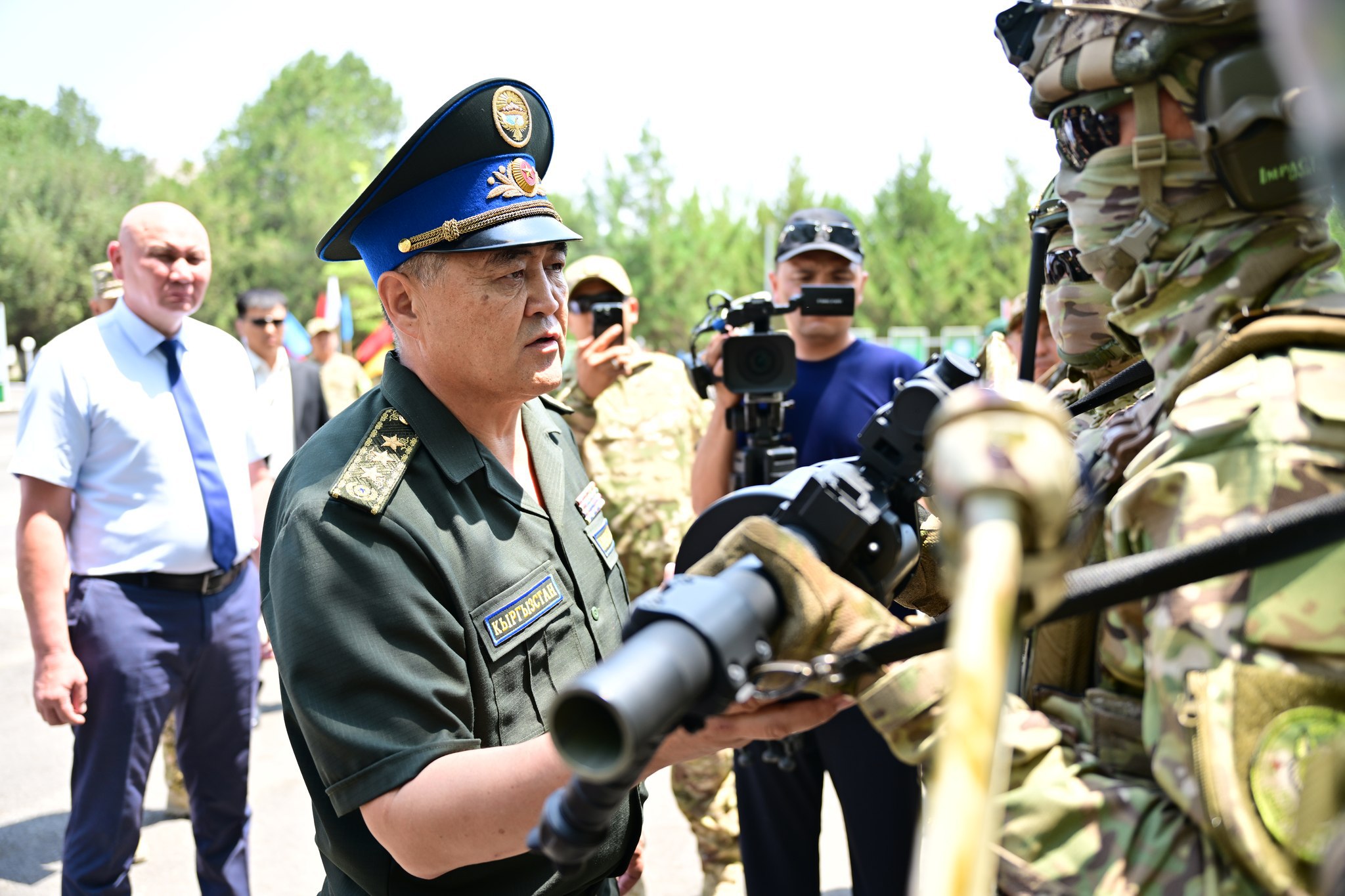 новый военный городок для спецназа погранслужбы открыли в кыргызстане 